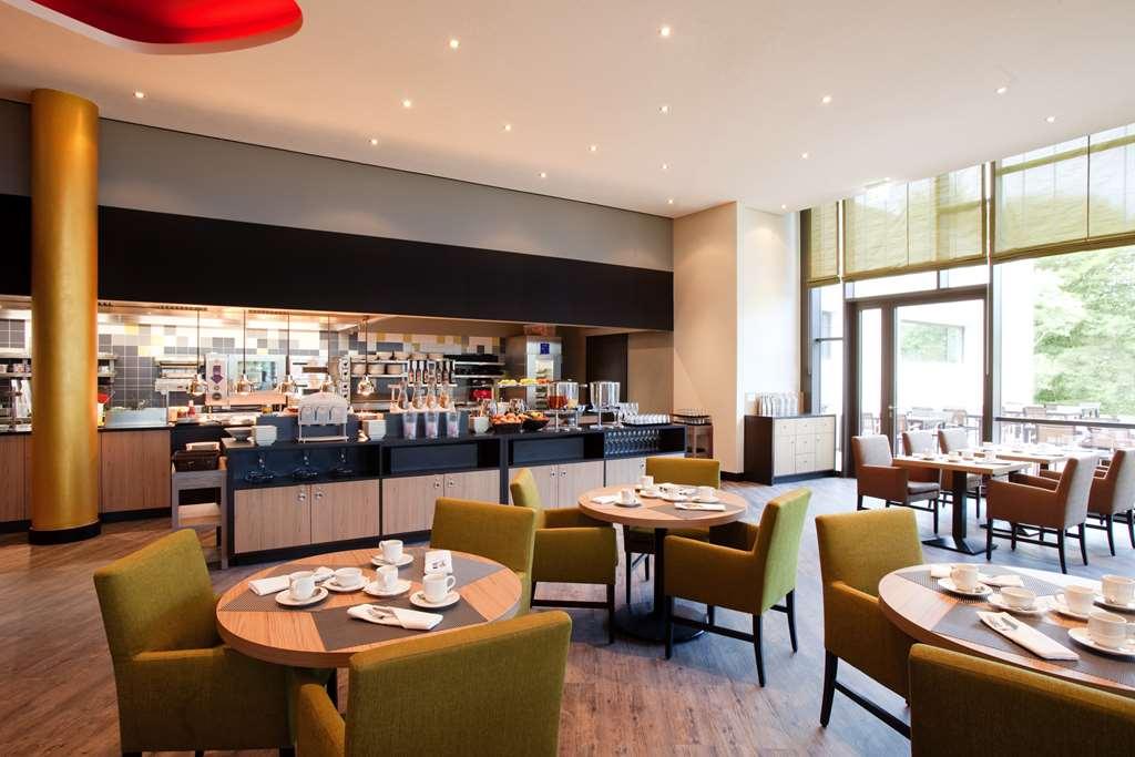Steigenberger Parkhotel Hotel